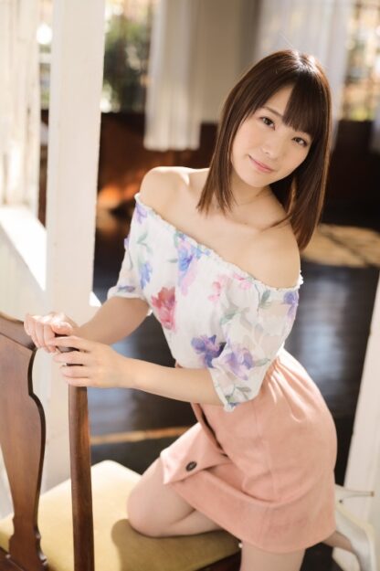 Airi Suzumura Photo Book: First Experience with Her (Paperback Edition) - Image 2