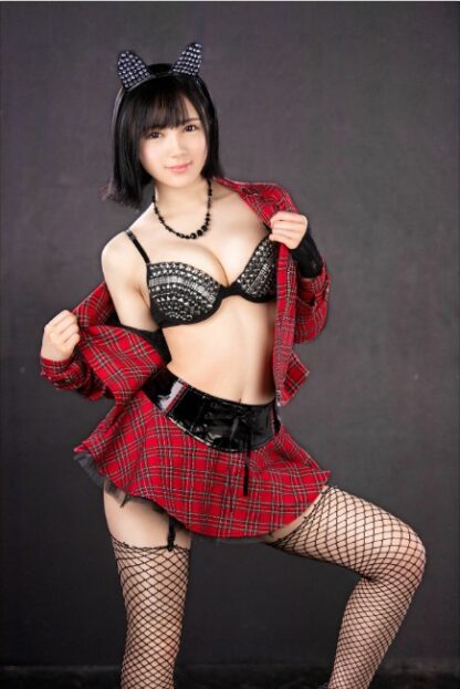 Remu Suzumori 243 Pages Omnibus Nude Photo Book: Soft Edition 2 (Paperback) - Image 2